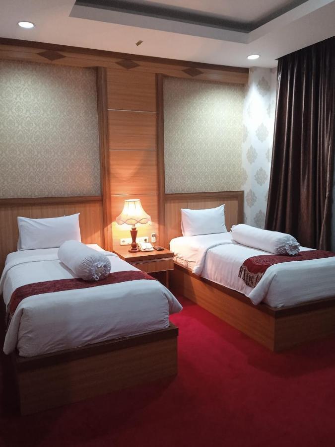 Grand Buana Lestari Hotel Padang  Exterior foto